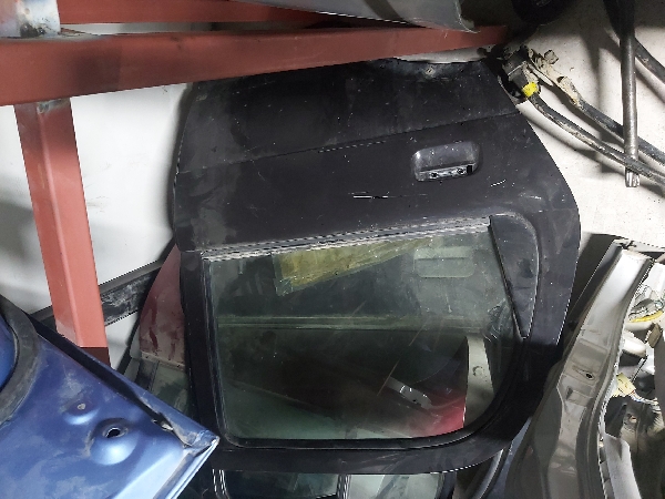 daihatsu-terios-sag-arka-kapi