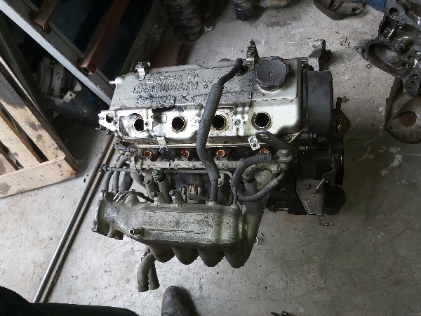 mitsubishi-carisma-16-cikma-motor-96-2005