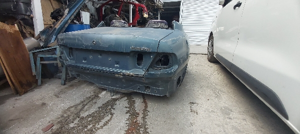 mitsubishi-carisma-arka-camurluk-bagaj-arka-komple-yedek-parca