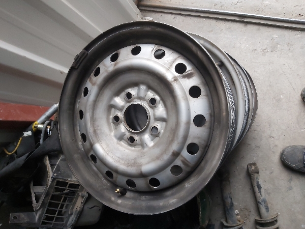 daihatsu-terios-5x1143-16-inc-takim-demir-jant